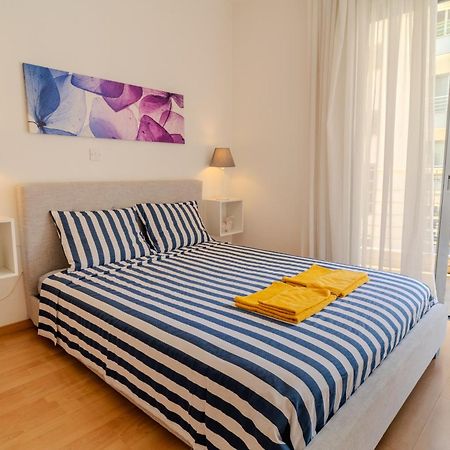 Blue Dawn Center Flat Apartment ลาร์นาคา ภายนอก รูปภาพ