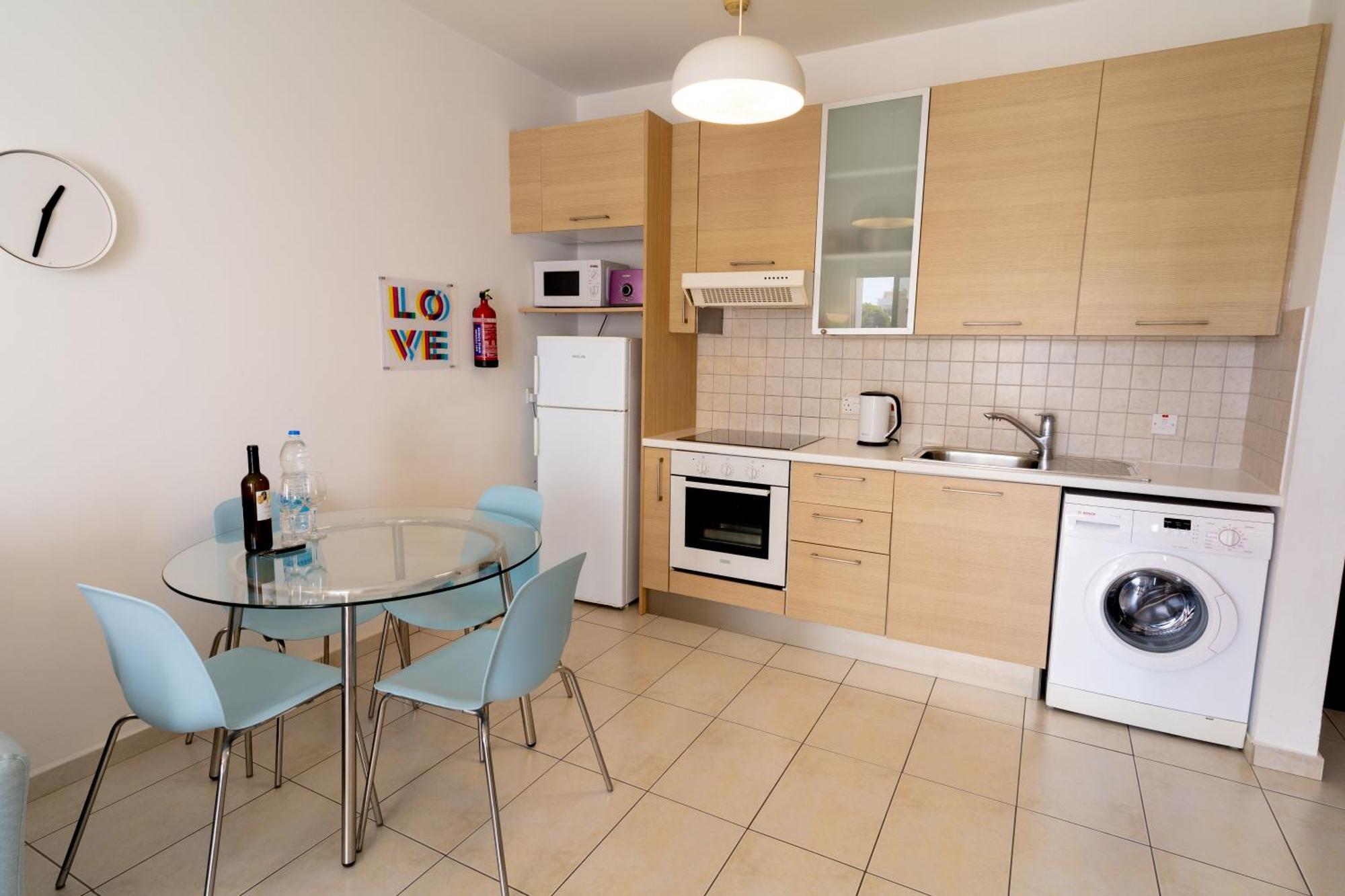 Blue Dawn Center Flat Apartment ลาร์นาคา ภายนอก รูปภาพ