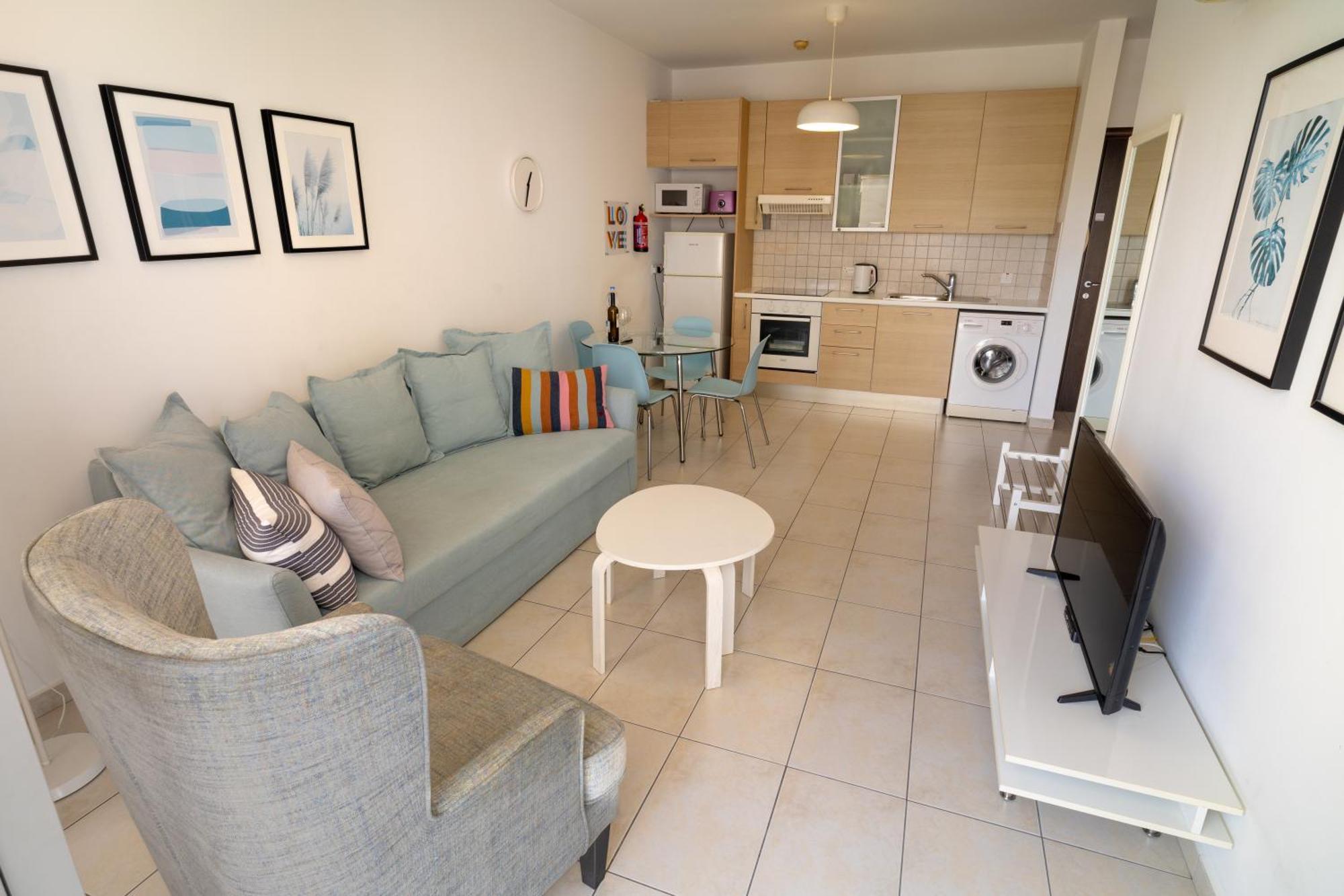 Blue Dawn Center Flat Apartment ลาร์นาคา ภายนอก รูปภาพ
